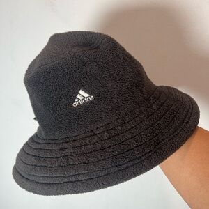 👕🌶 Vintage Adidas Embroidered Fleece Bucket Hat